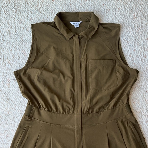 Athleta Brooklyn Heights Sleeveless Wide Leg Zip Jumpsuit Acacia Olive Green 16 - Picture 4 of 9